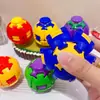 Nova Bola 3D Criativa de Apertar e Girar para Alívio de Estresse, Giroscópio Divertido de Alto Valor Estilo Apertar, Brinquedo para Alívio de Estresse Infantil