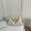 Bolso Tote Cruzado de Hombro Único de Alta Gama Exquisito Transfronterizo Nuevo Primavera-Verano 2026 para Mujer, Simple y Moderno, Diseño de Nicho
