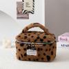 Bolsa cosmética de pelúcia de outono e inverno transfronteiriça Bolsa de armazenamento de cuidados com a pele de viagem de grande capacidade Bolsa cosmética portátil de alto valor
