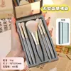 Set de brochas de maquillaje de viaje portátil nuevo listo para usar del fabricante con espejo, brocha para polvos de cerdas suaves, brocha para sombras de ojos, herramienta de belleza