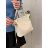 Moda Estilo Coreano Bolsa Acolchoada com Corrente Bolsa de Mão Feminina 2026 Nova Bolsa de Balde Simples Versátil Bolsa de Ombro Transversal