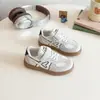 Tenis Versátiles de Moda para Niñas para Uso Diario al Aire Libre 2025 Verano Nuevo Estilo Estilo Velcro para Niños Zapatos para Correr Convenientes