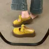 Chinelos Baotou Femininos Sapatos Preguiçosos para Exterior 2026 Verão Novo Laço Gentil Francês Slip-on Semiabertos Sapatos Individuais