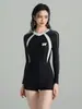 Bañador de Natación de Competición Profesional para Mujer 2026 Nuevo Conservador de una Pieza Pierna Cuadrada con Protección Solar de Manga Larga Adelgazante para Deportes en Piscina