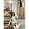 Camiseta de Manga Larga Estilo Coreano Verde Menta Puro Deseo Mangas Murciélago para Mujer Diseño de Otoño Sentido de Nicho Ajuste Delgado Capa Interior Top Básico