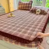 Colcha con diseño de encaje, acolchada y rellena, pieza única, cubierta de cama de invierno gruesa y con forro polar, protector de colchón, juego de tres piezas