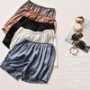 Primavera e verão novas calças de casa tipo seda shorts externos anti-luz leggings femininas confortáveis com toque de cetim