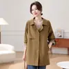 Elegante y digno abrigo de otoño de longitud media para mujer, nuevo estilo 2026, adecuado para mujeres de mediana edad y mayores, para usar en otoño y primavera