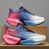 Sapatos Masculinos 2026 Verão Novo Estilo Respirável Leve Tênis Esportivo Amortecedor Placa de Carbono Tênis de Corrida Estilo Casal Combinação de Cores Personalizada