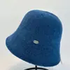 Novo Chapéu Bucket de Metal Estilo Japonês com Aba Larga para Mulheres, Outono e Inverno Simples Versátil Dobrável Chapéu de Pescador, Chapéu Bucket Liso