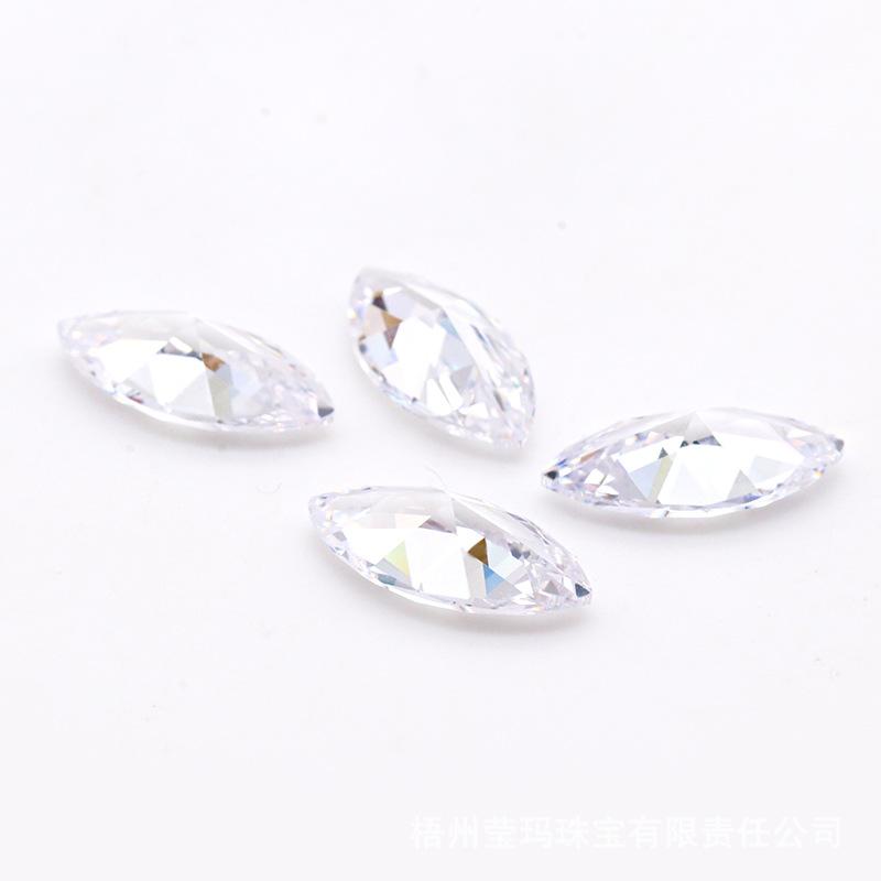 马眼白色锆石