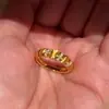 Anillo con Brillo Similar a la Seda, Estilo de Lujo Ligero de Moda, Anillo de Moda, Venta al por Mayor de una Pieza, Sensación Vintage de Segunda Mano de Nicho de Alta Gama