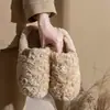 Pantuflas de algodón antideslizantes para hombre, nuevo estilo otoño/invierno 2026, engrosadas y forradas de felpa para abrigar, con una sensación suave y acolchada, adecuadas para uso en interiores