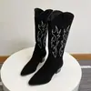 Botas de Cowboy Ocidentais Botas Martin Bordadas Botas de Cavaleiro Estilo Britânico Botas de Tamanho Grande Transfronteiriças Europeias e Americanas 43 Botas Longas Wish