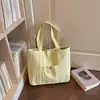 Otoño 2026 Nuevo Estilo Coreano Lunares Gran Capacidad Bolso de Commuting para Mujer Bolso de Hombro Único Bolso Tote para Clase de Estudiante Universitario
