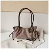Bolso de mano minimalista transfronterizo de ante para mujer, nueva colección otoño/invierno 2026, estilo relajado, bolso de hombro para el día a día, bolso tote de gran capacidad