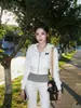Conjunto Deportivo de Pantalones Acampanados Petite con Sudadera Blanca Ceñidora a la Cintura, Diseño de Nicho Otoño 2026 para Mujer