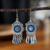 2026 Estilo Nuevo Aretes Pequeños Cortos Brillantes con Goteo de Aceite Multicapa Aretes de Tótem de Llama Estilo Exótico Aretes Retro de Hoja