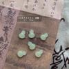 Nuevas Joyas de Arte de Uñas de Jade Guofeng Retro Antiguas Tridimensionales Hebilla de Bambú Ping An Imitación Verde Jade Accesorios para Usar Armadura