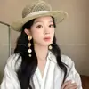 Brincos Old Money Dourados Redondos com Longos Tassels para Mulheres Luxo Leve High-End Brincos de Tarraxa Exagerados Perfeitos para Rostos Quadrados e Redondos