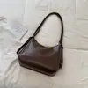 Mochila de lujo ligera para mujer, bolso de doble hombro de gran capacidad, nuevo modelo 2026, de mano, cruzado, otoño, simple, de un solo hombro, para ir al trabajo