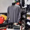 Camiseta de Manga Larga Pesada Estampado Floral Gris para Hombre, Sudadera de Cuello Pequeño para Primavera y Otoño, Camiseta Básica de Hombro Normal con Cuello Redondo
