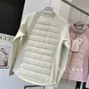 Chaqueta acolchada de retazos de lana de corte entallado con cuello alto para otoño e invierno para mujer 13132