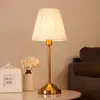 Lámpara de noche vintage para dormitorio, luz de lujo nórdico americano, moderna minimalista europea, de escritorio creativa, acogedora, con cordón, lámpara de mesa pequeña