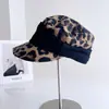 Chapéu Equestre de Topo Plano com Estampa de Leopardo Retro para Meninas Picantes, Chapéu de Jovem Repórter Versátil para Outono com Proteção Solar, Chapéu de Bico de Pato Fashion para Afinar o Rosto