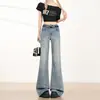 Nuevo Producto con Diseño de Botón Visual en Bolsillo Trasero, Estilo Retro Femenino Coreano, Natural y Atemporal, Jeans Ligeramente Acampanados, Disponibles para Dropshipping