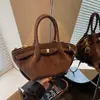 Bolsa Saco Casual de Luxo para Mulheres 2025 Outono Nova Grande Capacidade Estilo Retrô Ombro Único Transversal