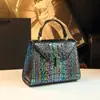 Popular Bolso de Mujer con Patrón de Cocodrilo Iridiscente, Nuevo Estilo 2026, Elegante, Piel Genuina, Bolso de Hombro Cruzado para Madres de Mediana Edad