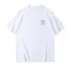Camiseta de manga curta simples e divertida com estampa no peito para homens, feita de seda de leite, corte solto com estampa de plug, novo top versátil de verão