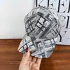 Boné de Baseball Estilo Retrô Europeu e Americano para Mulheres, Boné de Aba Curva Cor Clara, Chapéu de Sol e Proteção Solar para Exterior com Aba Rígida, Chapéu para Afinar o Rosto para Homens
