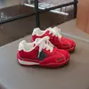 Zapatillas deportivas para niños 2026 nuevo modelo de otoño para niñas, zapatillas de entrenamiento alemanas, zapatos casuales retro de estrella de cinco puntas, zapatillas de moda para niños pequeños