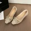 Sapatos de Salto Grosso com Bico Baixo e Laço para Mulheres, Novos Sapatos Mary Jane Estilo Francês, Couro Macio, Couro Envernizado de Dupla Utilização, Uso Externo de Verão 2026