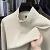 Camiseta masculina de manga comprida, gola alta, com meia-botoadura, novo estilo primavera/outono, cor sólida, respirável, casual, adequada para o trabalho ou uso diário, camiseta masculina de manga comprida