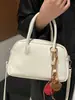 Bolso Pequeño Retro de Alto Valor para Mujer 2026 Otoño Nueva Llegada Bolso Boston de Mano Color Sólido Bolso Cruzado Personalizado Moderno