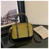 Bolsa de camurça para mulheres, nova coleção outono/inverno 2026, design de nicho, bolsa transversal, acabamento fosco popular, bolsa tote retrô