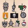 Parches Bordados al por Mayor Transfronterizos, Insignias Punk, Parches Decorativos para Ropa de Calavera Sosteniendo Corazón en el Dedo Medio