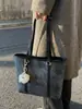 Bolsa Feminina de Moda de Luxo 2026 Outono e Inverno Nova Versátil para o Dia a Dia Ombro Bolsa de Estudo Sala de Aula Bolsa Tote de Grande Capacidade