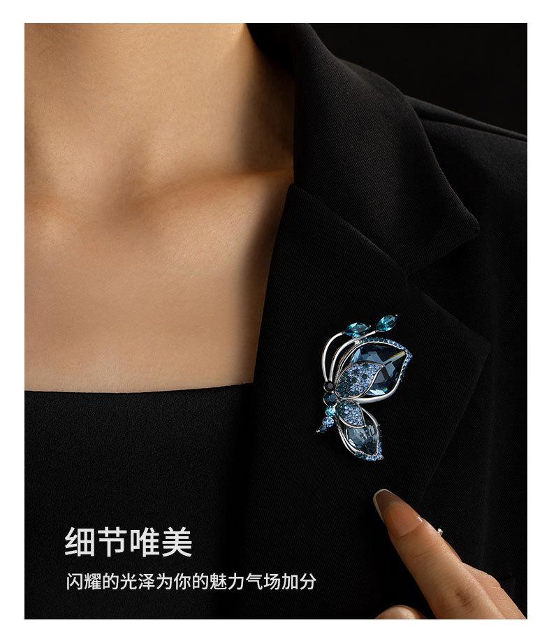 轻奢风高级感水晶蝴蝶胸针三八节礼物春夏精致胸花新款