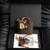 Bolso de Hombro con Estampado Vintage Nuevo Primavera/Verano 2026 Transfronterizo, Bolso de Mano de Bufanda de Seda de Lujo Ligero, Bolso Cruzado Versátil de Moda