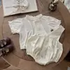 INS Verão Fino Colete Bordado Roupas de Coelho Bolsa Roupas de Pum Bebê Feminino Bolha Manga Curta Camisa Base