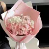 Papel de Presente Florido com Folha Preta e Materiais Florais para Buquês, Apresentando Flores de Seda e Designs de Borboleta, Oferecendo um Toque de Luxo