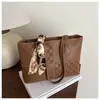 Lenço de Seda Decorativo Tendência 2025 Novo Estilo Simples Diário Trabalho Deslocamento Casual Grande Capacidade Bolsa Tote Fashion para Mulheres