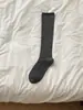 Calcetines de compresión ligera para pantorrilla IOULOR de otoño e invierno, con rayas verticales, en colores Morandi, calcetines largos versátiles, hechos de algodón peinado, calcetines sin costuras