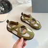 Sapatilhas de Treino de Ballet Retrô para Meninas 2026 Outono Novo Sapatos Casuais Rasos Confortáveis Mary Jane com Tira Cruzada para Crianças