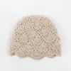 Boina de punto de lana hecha a mano para mujer, otoño e invierno, de doble capa para abrigo y protección contra el viento, retro y única, con diseño escalonado