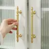 Manija de puerta de gabinete de latón macizo estilo francés, manija de armario de color dorado, manija de mueble de puerta corrediza de armario estilo crema, manija de gabinete de vino